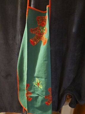 Green Holiday Apron with  Teddy Bear Morif